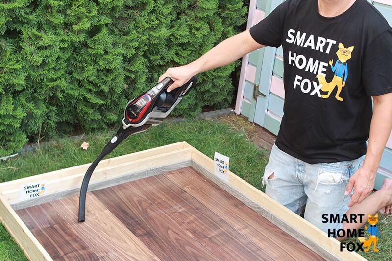 Bosch Unlimited as a hand vacuum cleaner with the crevice nozzle